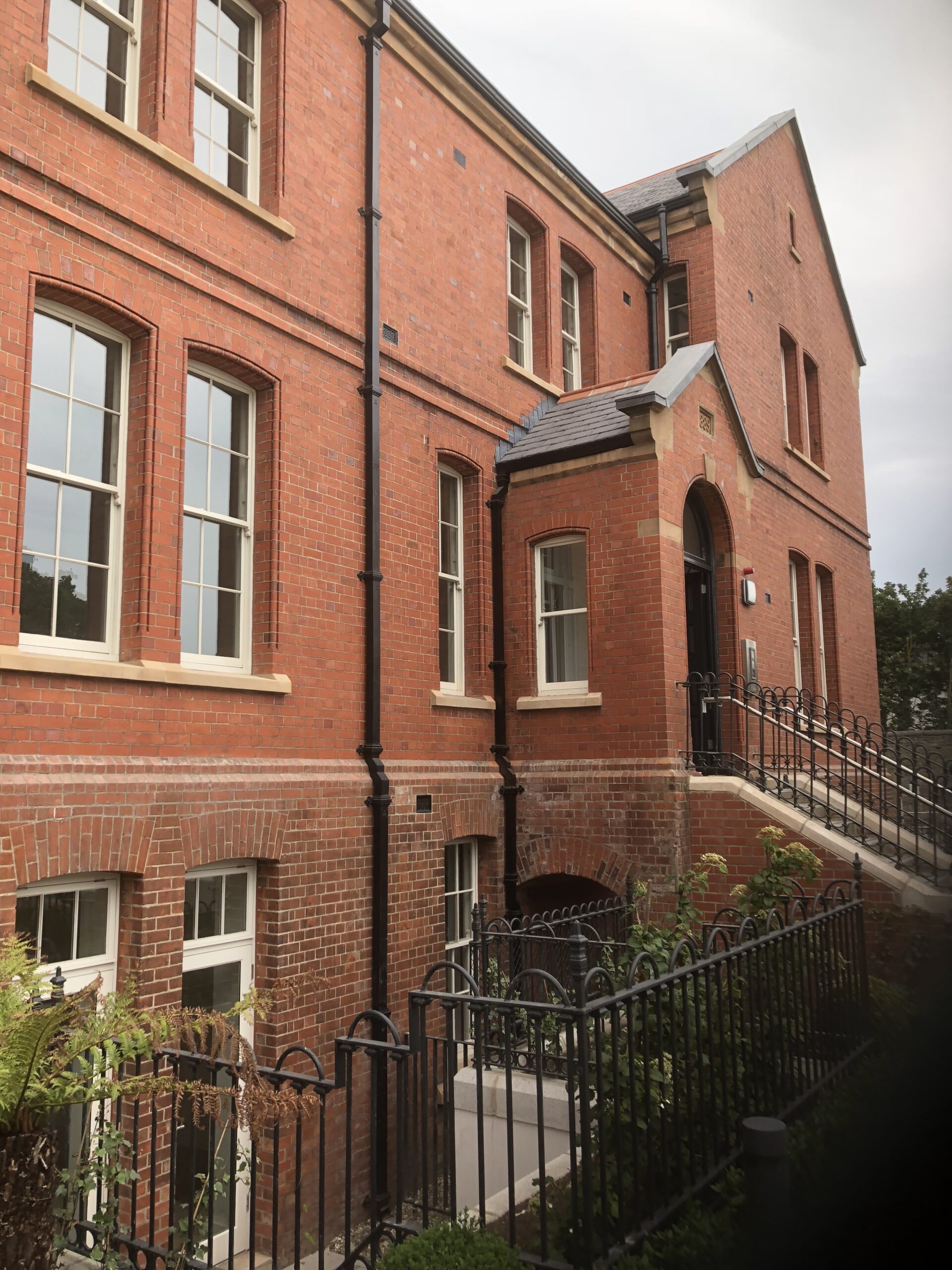 Cast Iron Ogee Gutters